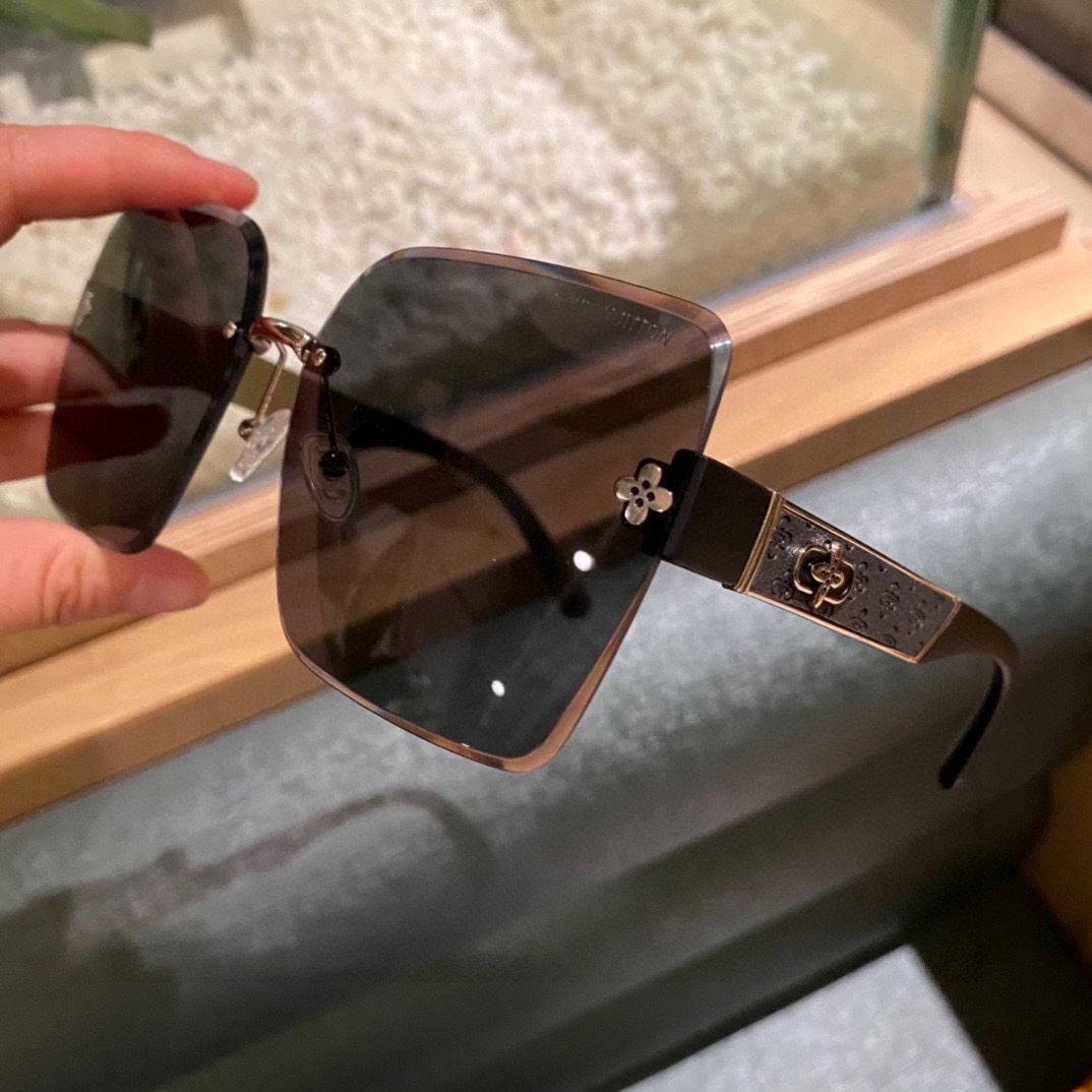 Louis Vuitton Sunglasses